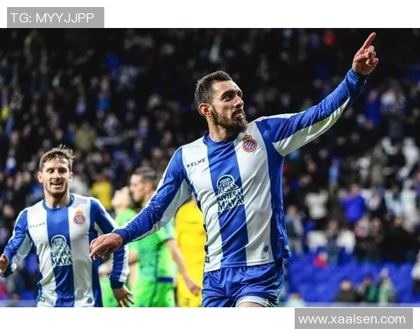 西甲第19轮焦点战西班牙人主场迎战巴塞罗那争夺三分之战